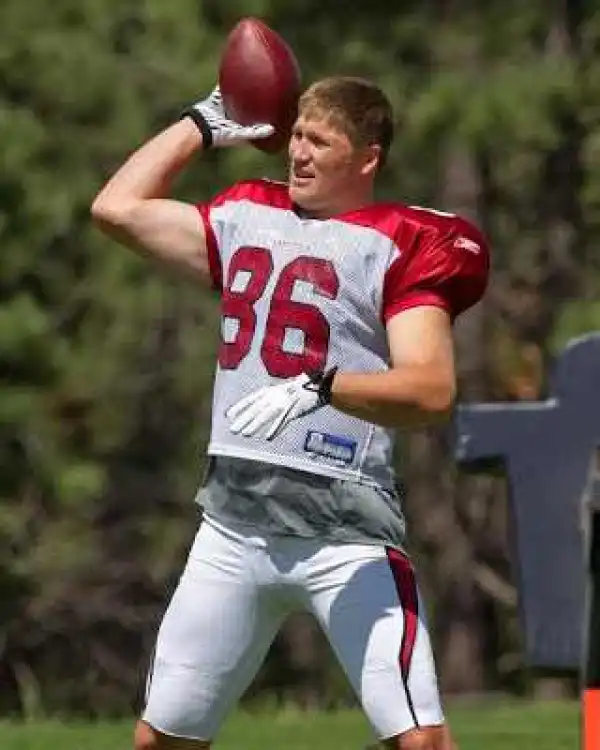 So Sad! Former NFL Star Accidentally Killed His 3-Year-Old Daughter At His Mansion